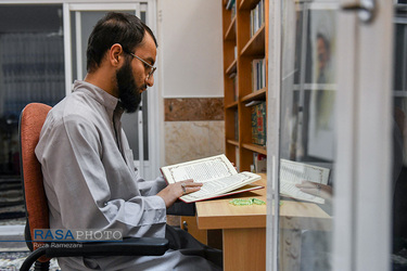 حجة الاسلام غلامعلی بدرلو هر روز مقداری از وقت خود را به مطالعه اختصاص میدهد | از حجره تا بیمارستان